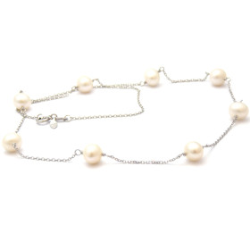 cultured freshwater pearls  necklace