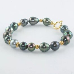 Armband aus 18 Karat Gold mit Tahiti-Perlen