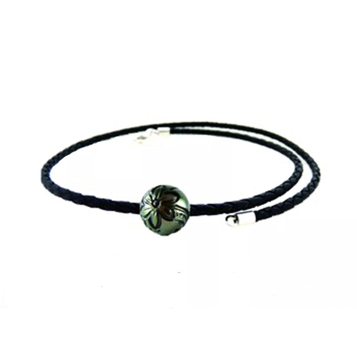 Collar Ahe de cuero trenzado con perla de Tahití grabada