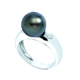 Margot Sterling silver ring with Tahitian pearl