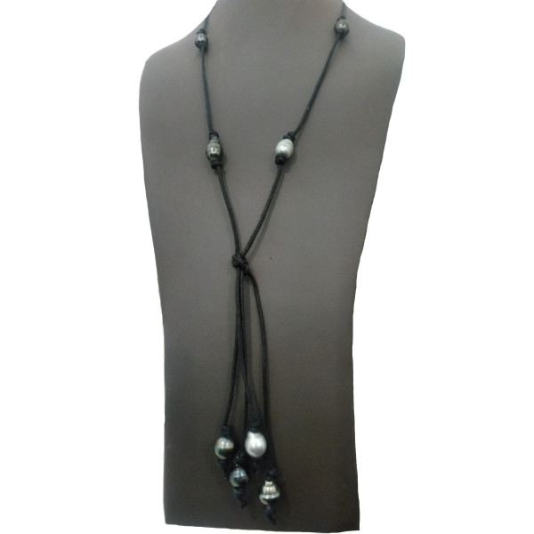 Aratua leather necklace with  8 circel Tahitian pearls