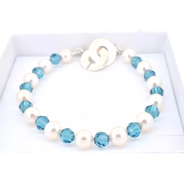  Darling freshwater pearls and  Svarowski stones bracelet