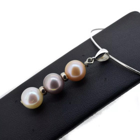 Trio freshwater cultured pearl silver pendant - Poemana