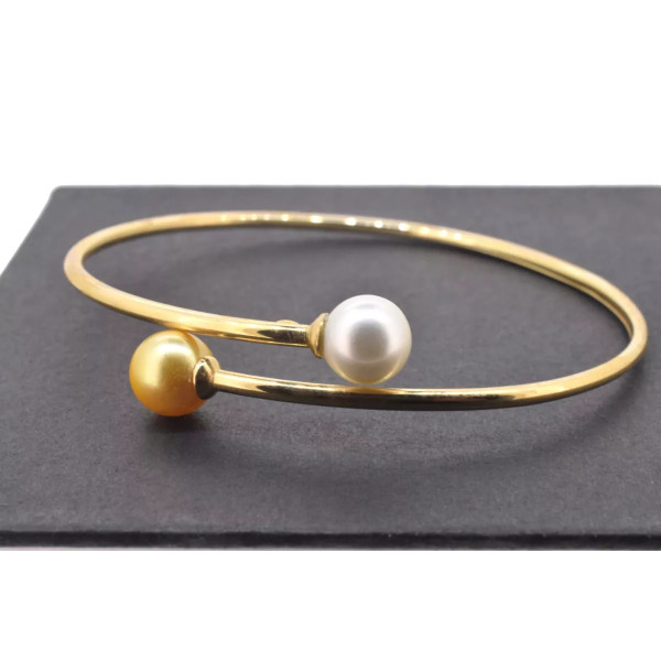 Elena Gold Toi et Moi bangle with cultured pearls