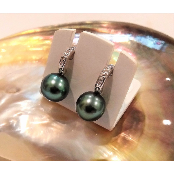 Orava 18K white Gold earrings with Tahitian pearls