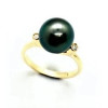 Tahoe 18k gold and diamond ring with its Tahitian pearl