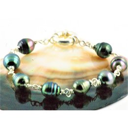 Bracciale Alizée in argento con perle di Tahiti cerchiate