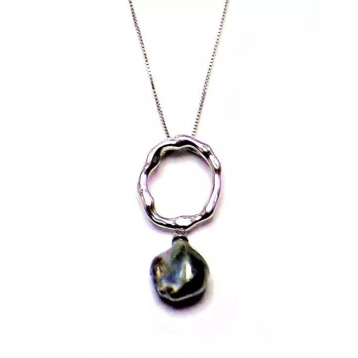 Halskette Luna aus Silber mit Tahiti-Keshi-Perle