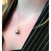 Uratua 18 carats gold pendant with a Tahitian cultured pearl. 