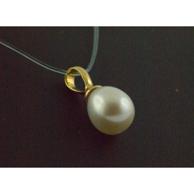Beth cultured pearl gold pendant