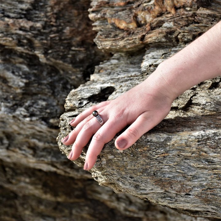 Anillo Tehei de plata con perla de Tahití