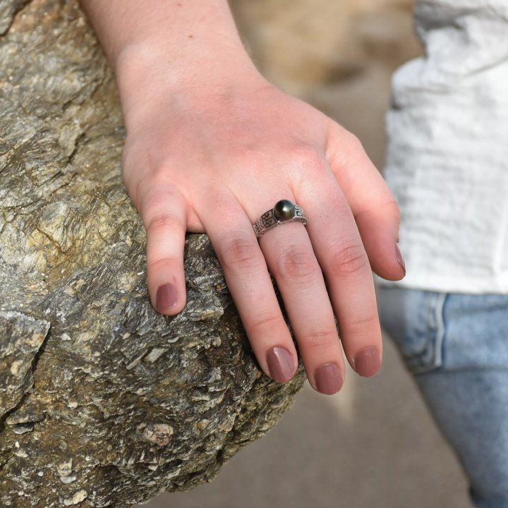 Anillo Tehei de plata con perla de Tahití
