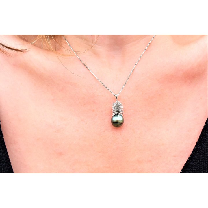 Collana Hawai in argento con perla di Tahiti cerchiata