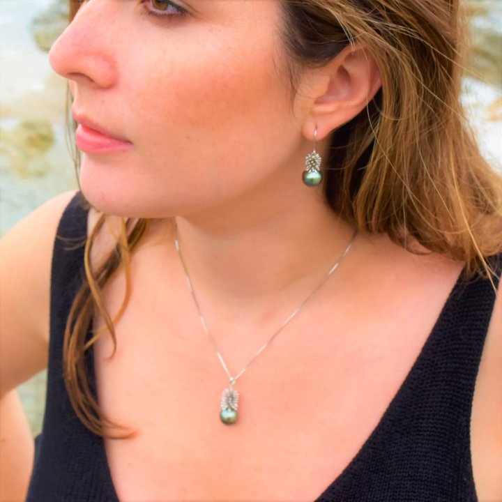 Collar Hawai de plata con perla de Tahití con anillos
