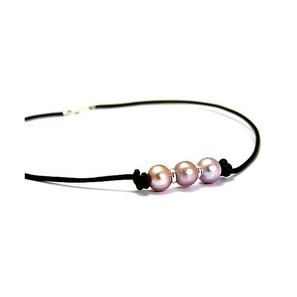 Leather necklace with 3 pink cultured pearls