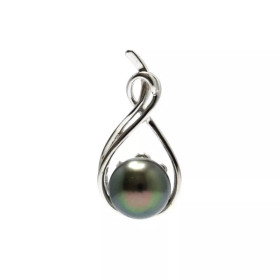 Sterling silver pendant with a semi-round Tahitian pearl.