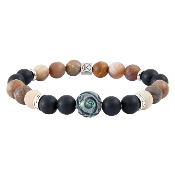 Bracelet with engraved Tahitian pearl, fossilized wood and frosted black agate