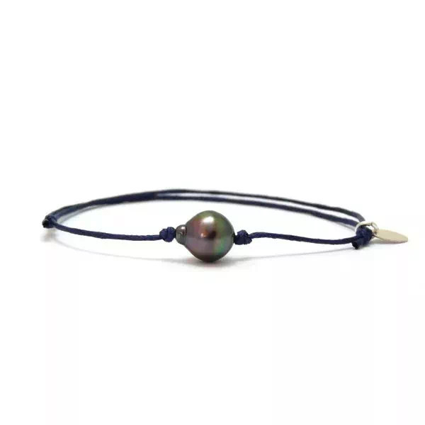 Bracelet en coton noir avec perle de culture de Tahiti cerclée, style minimaliste et mixte
